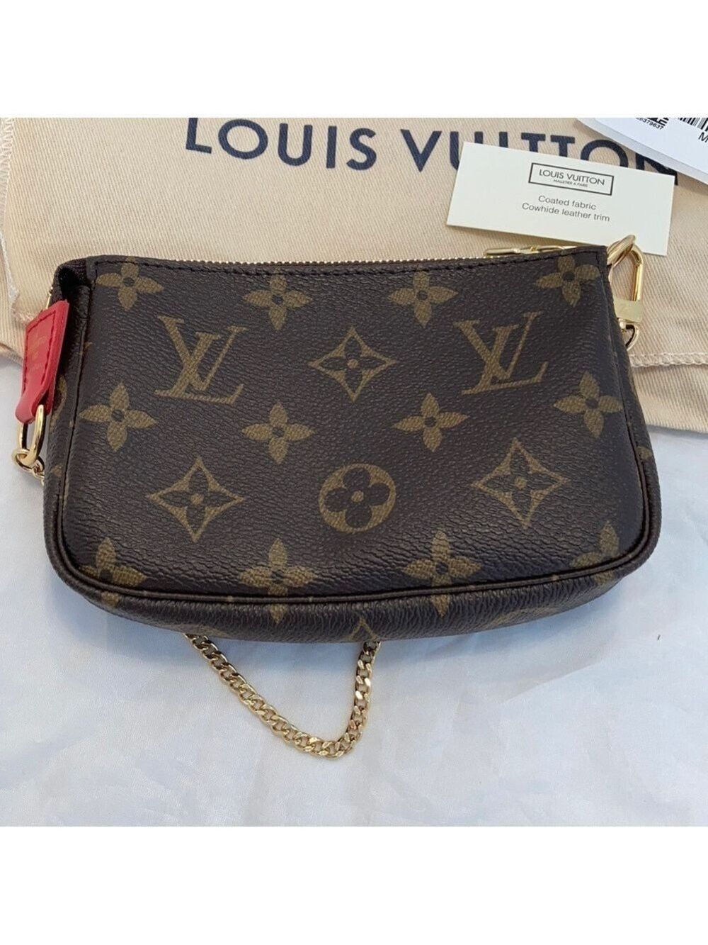 𝅺LOUIS Vuitton Christmas 2020 mini pochette access - Picture 5 of 13